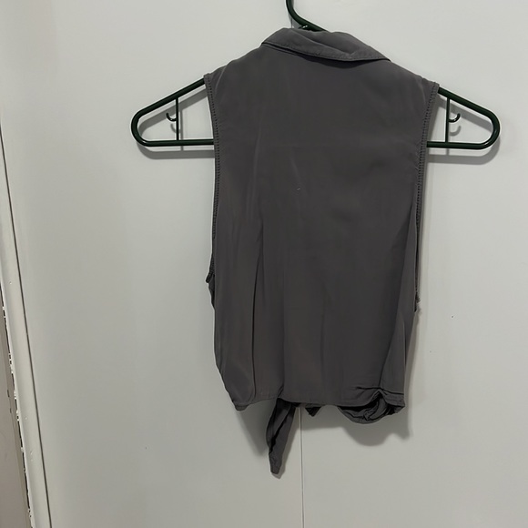 Garage Crop Collared Top - Picture 2 of 2